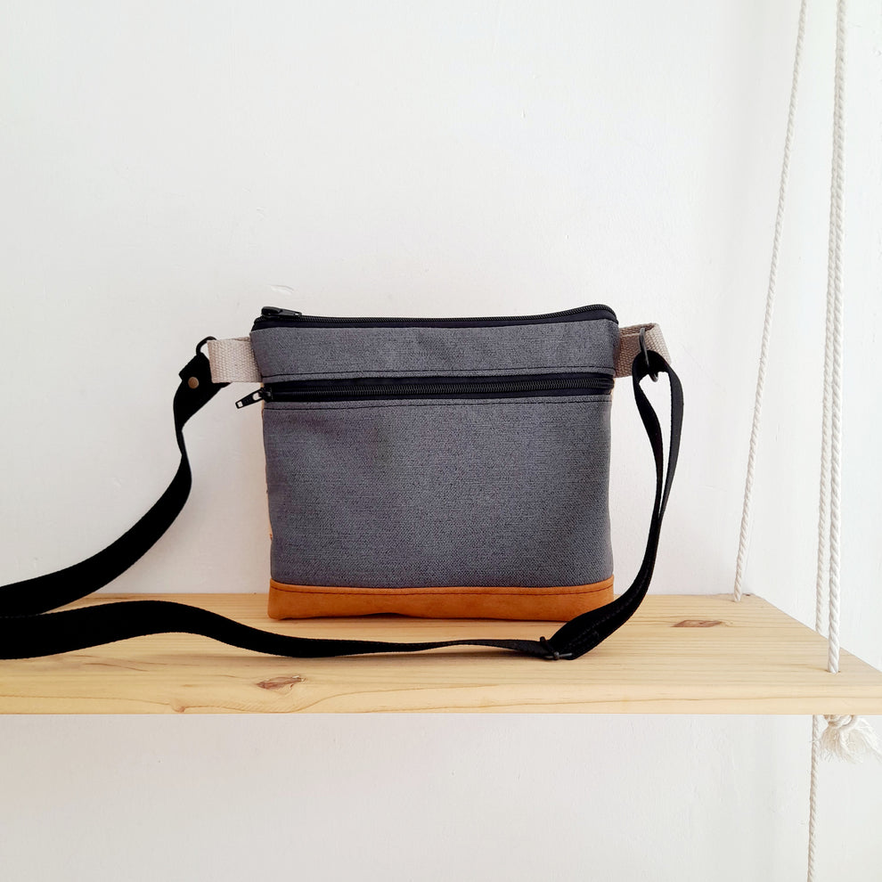 Bolso mediano sloOw. Ramas japonesas con fondo cálido