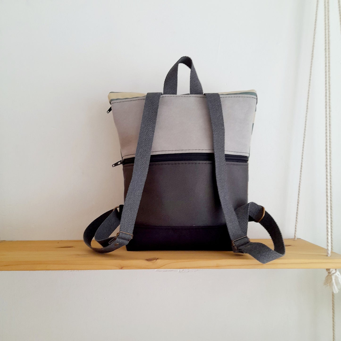 Rolltop de Rayas verde salvia y beige