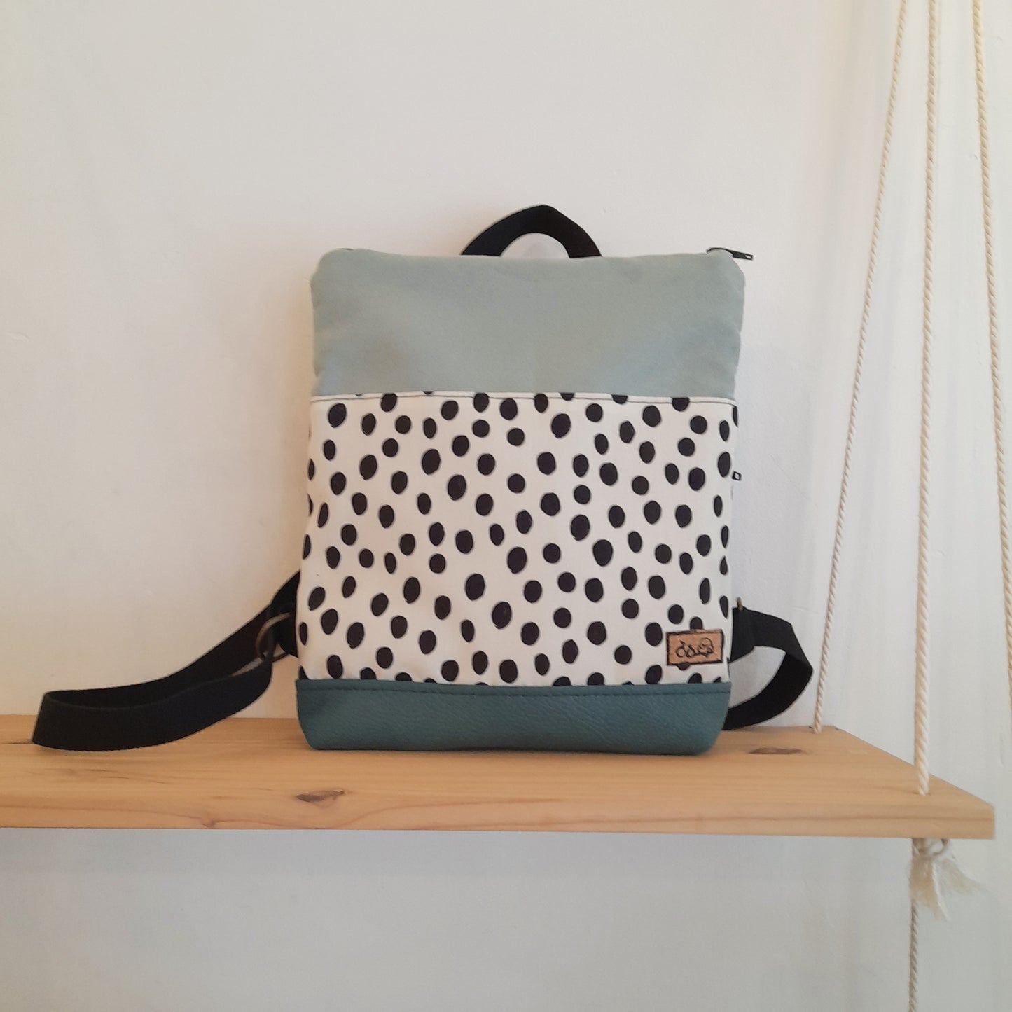 Mochila rectángulo con puntos, turquesa y azul claro