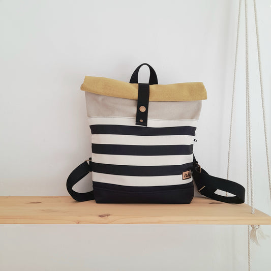 Rolltop de Rayas blanco y negro con mostaza y amarillo