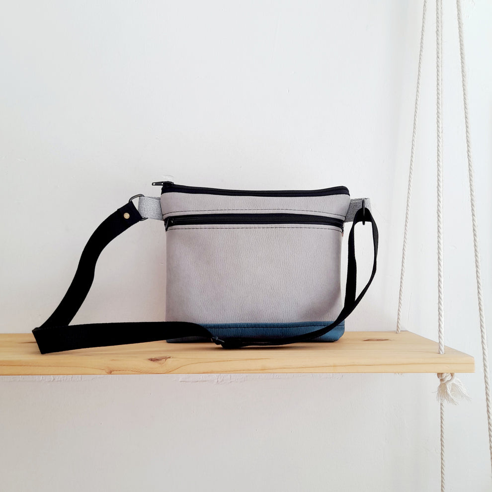 Bolso mediano sloOw. Peces con base azul