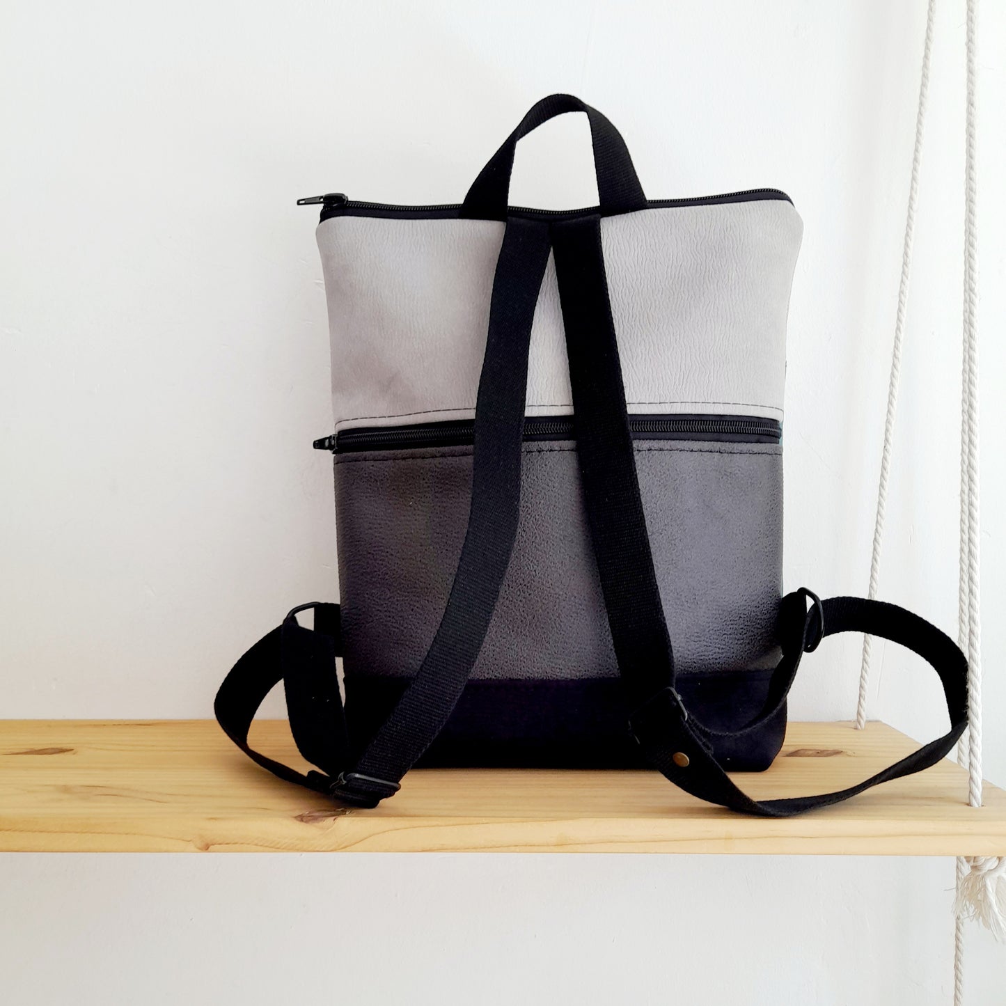 Mochila alta sloOw. Gramíneas azules con negro y gris