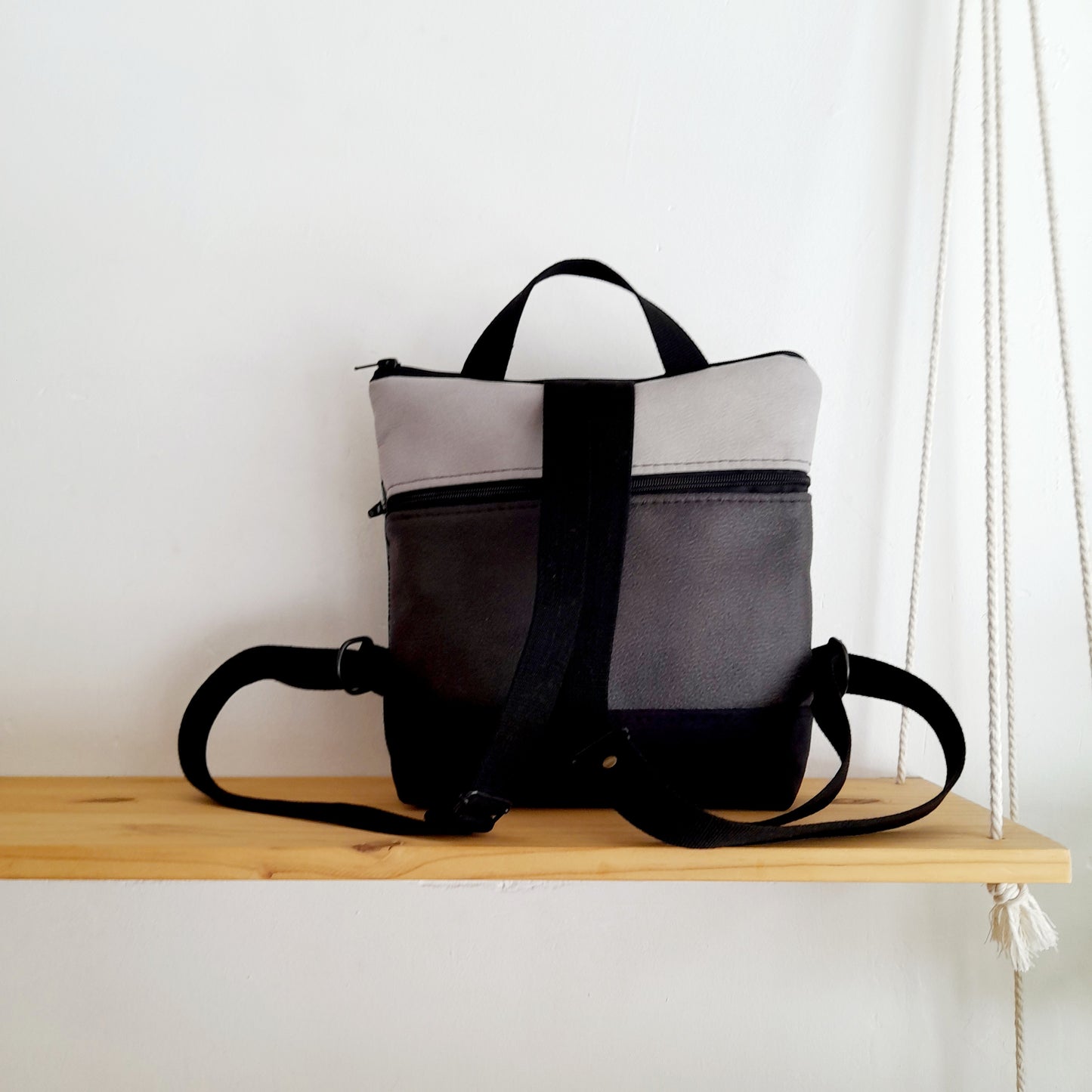 Mochila cuadrada sloOw de Gramíneas azules con negro y gris
