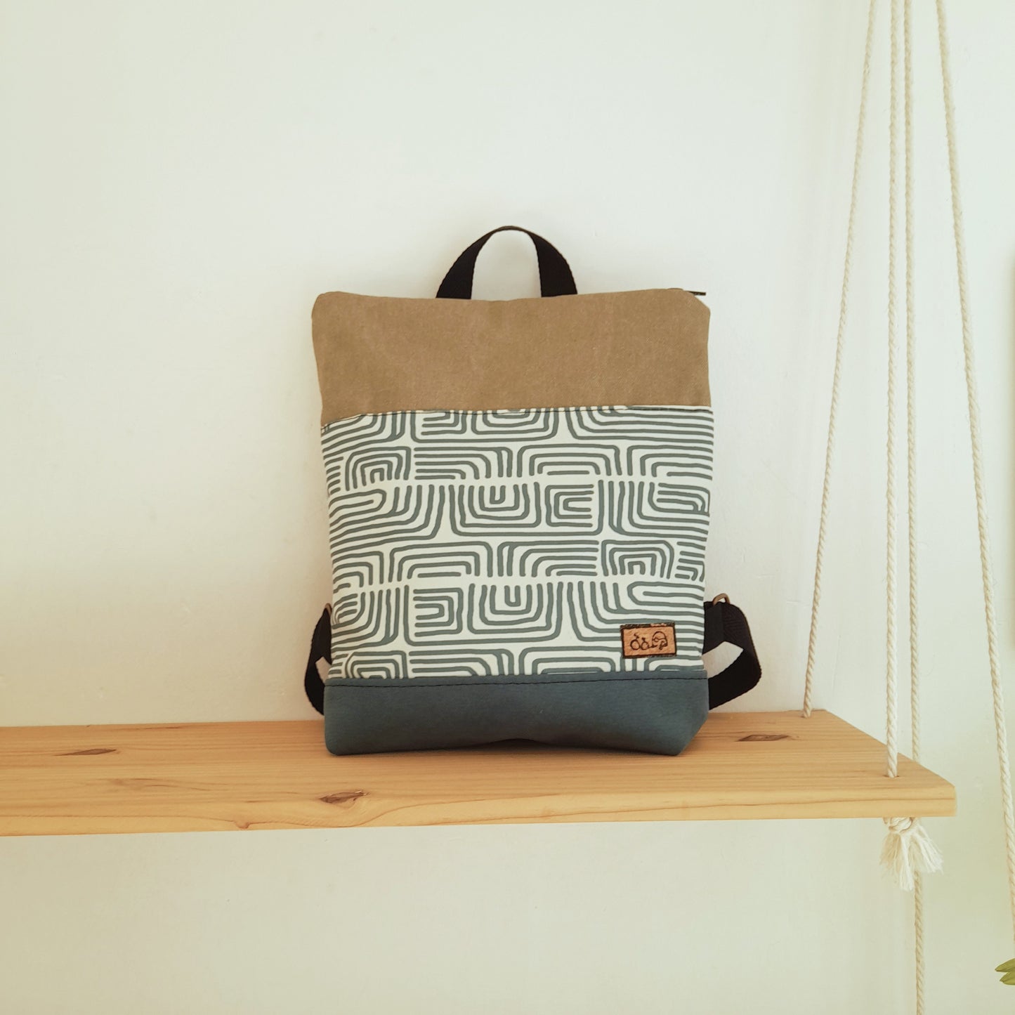 Mochila rectángulo con Laberintos azules, kaki y azul