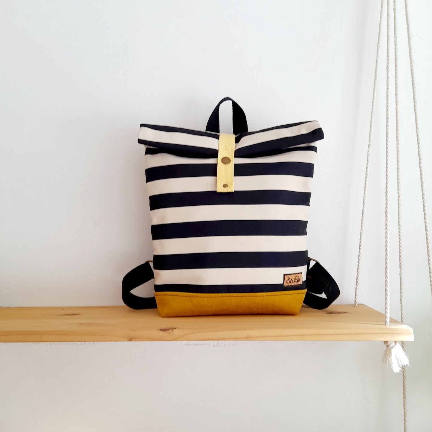 Rolltop de Rayas blanco y negro con mostaza