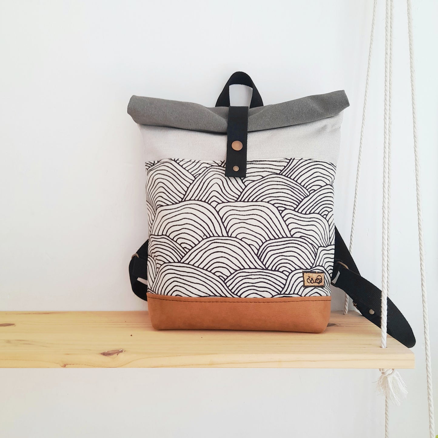 Rolltop de ondas, camel y gris