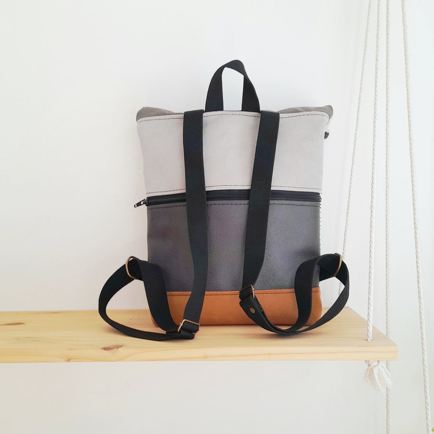 Rolltop de ondas, camel y gris