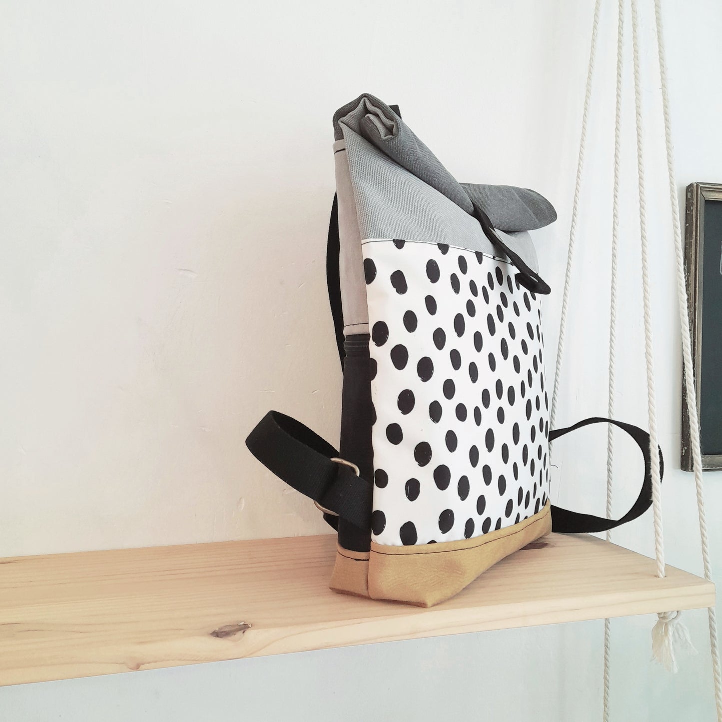 Rolltop de Puntitos con mostaza y gris