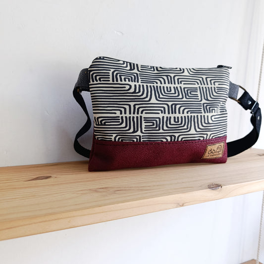 Bolso pequeño de Laberintos grises con granate