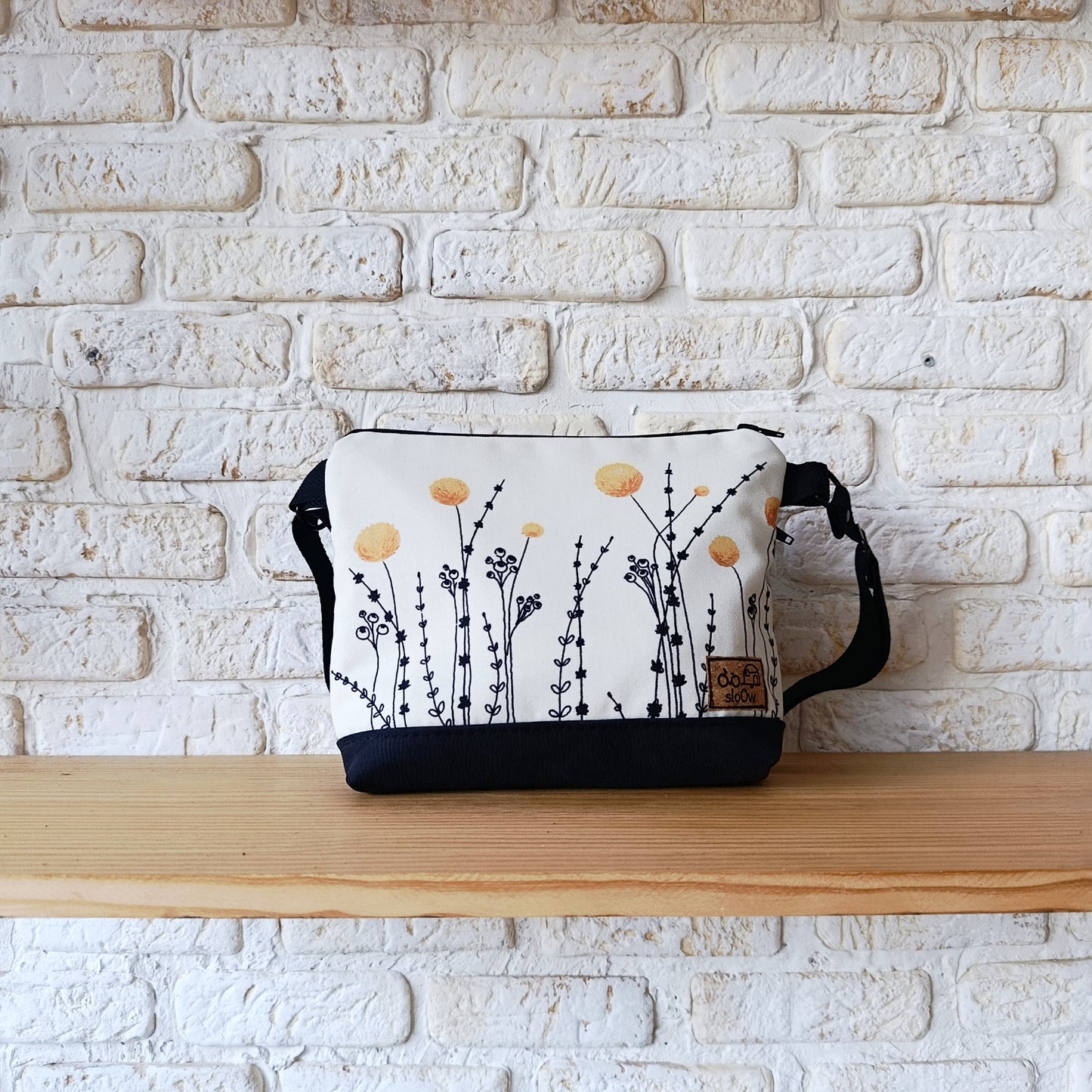 Bolso mediano sloOw. Craspedias con negro