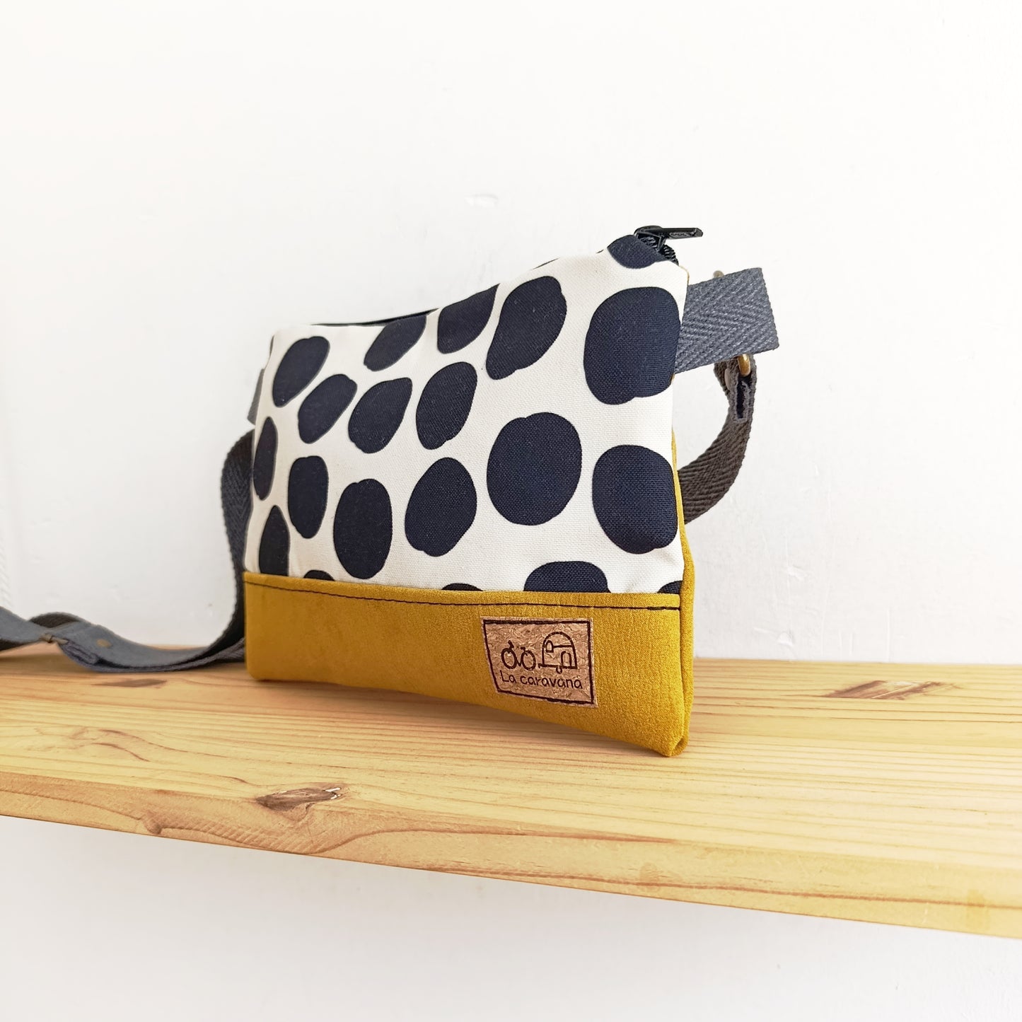 Bolso pequeño con tela de Círculos grandes y mostaza