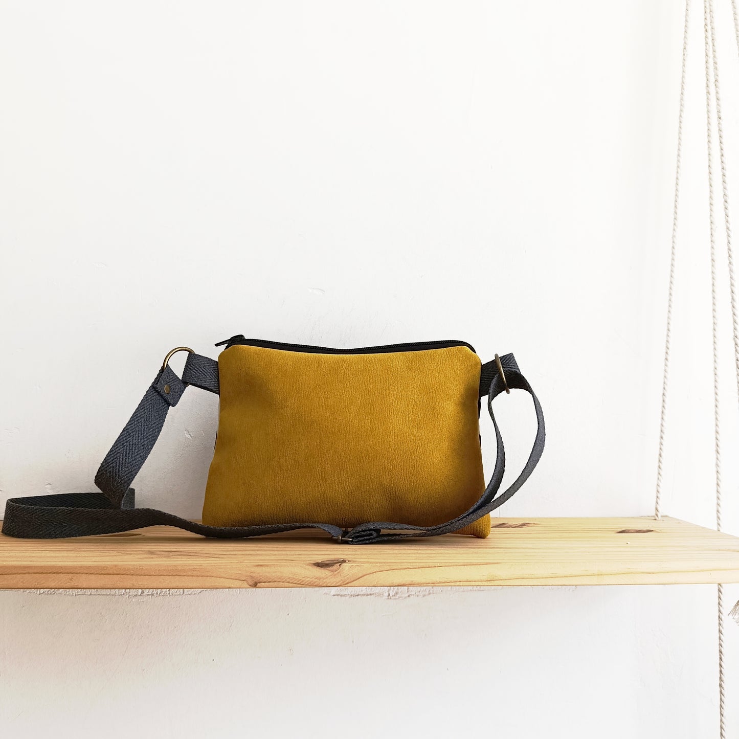 Bolso pequeño con tela de Círculos grandes y mostaza