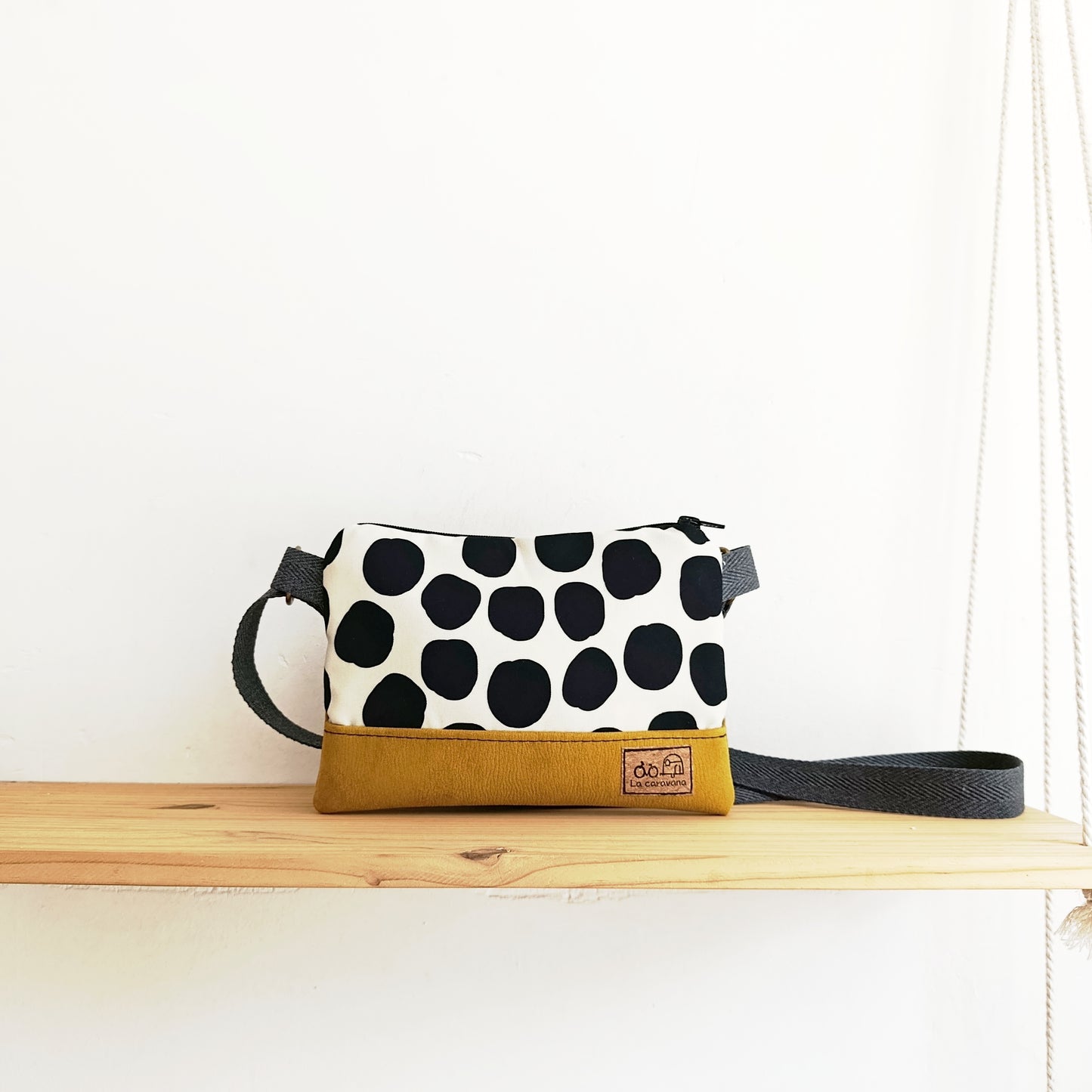 Bolso pequeño con tela de Círculos grandes y mostaza
