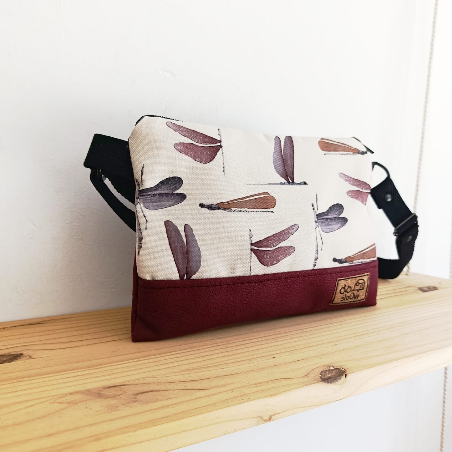 Bolso pequeño sloOw con Libélulas y granate