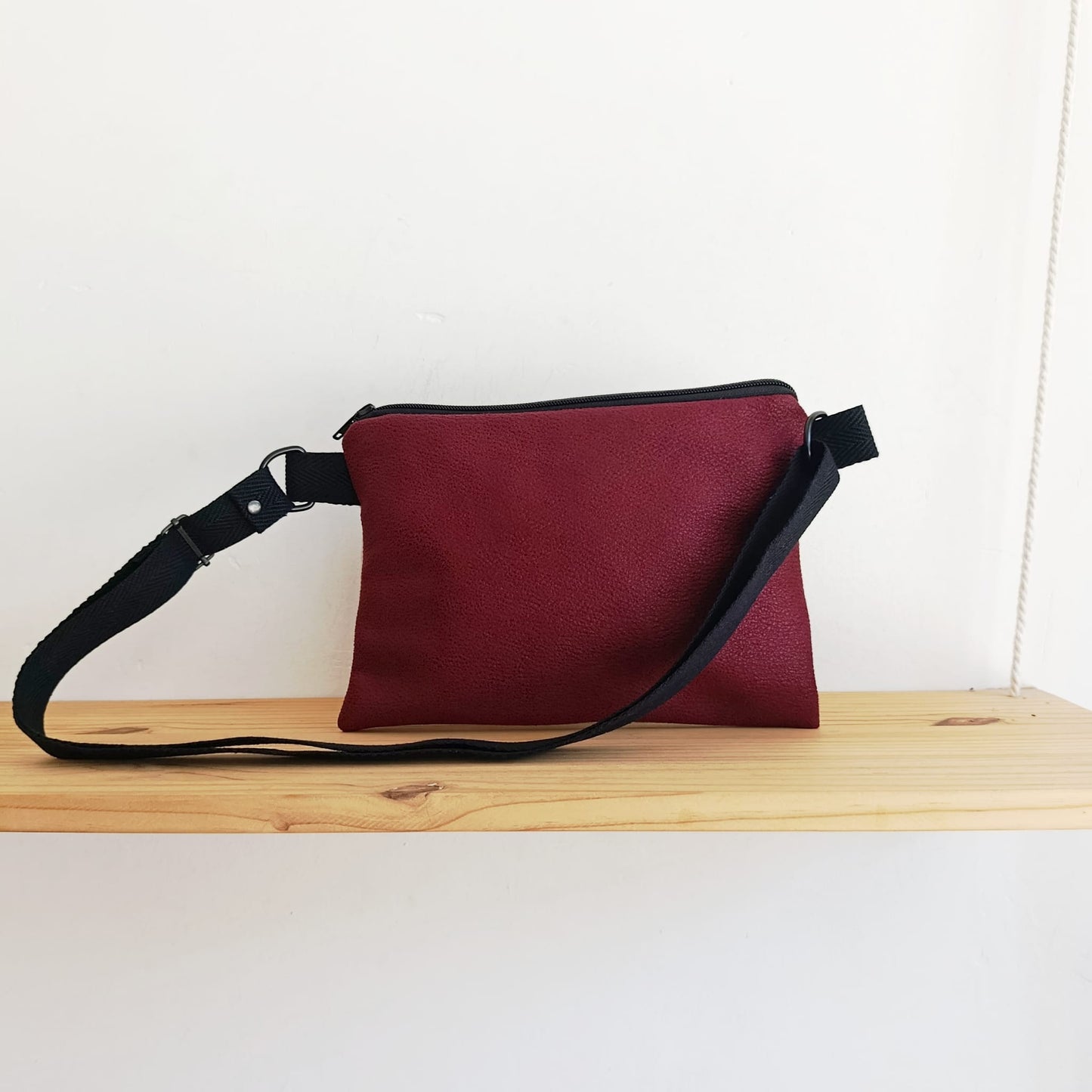 Bolso pequeño sloOw con Libélulas y granate