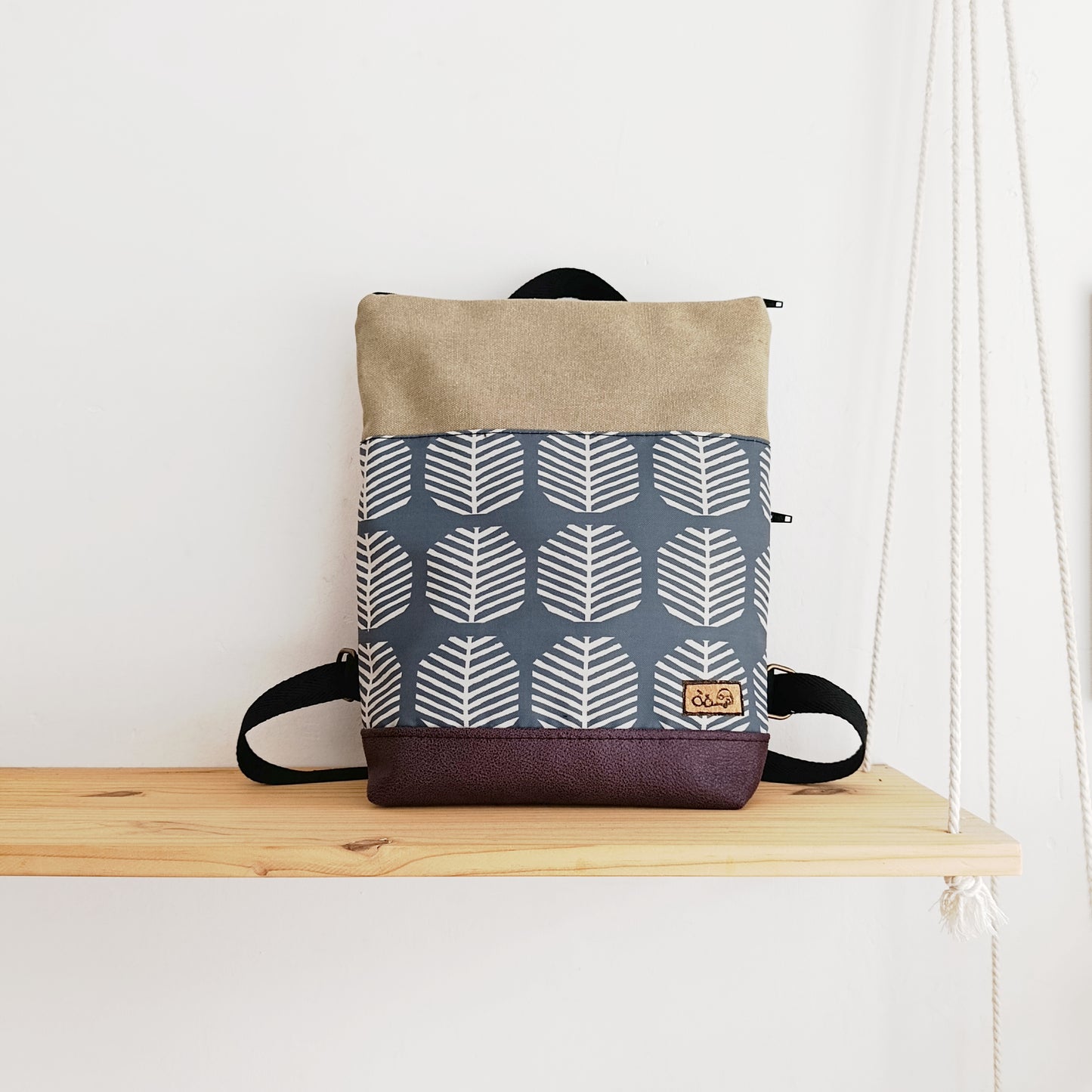 Mochila rectángulo con arbolillos, kaki y morado