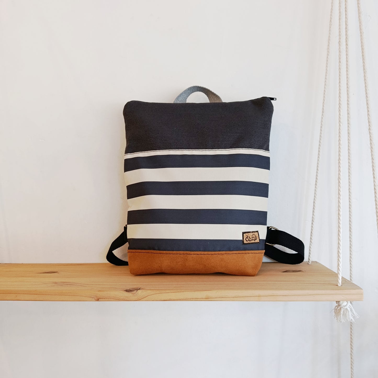 Mochila alta de Rayas blanco y gris, camel y gris oscuro