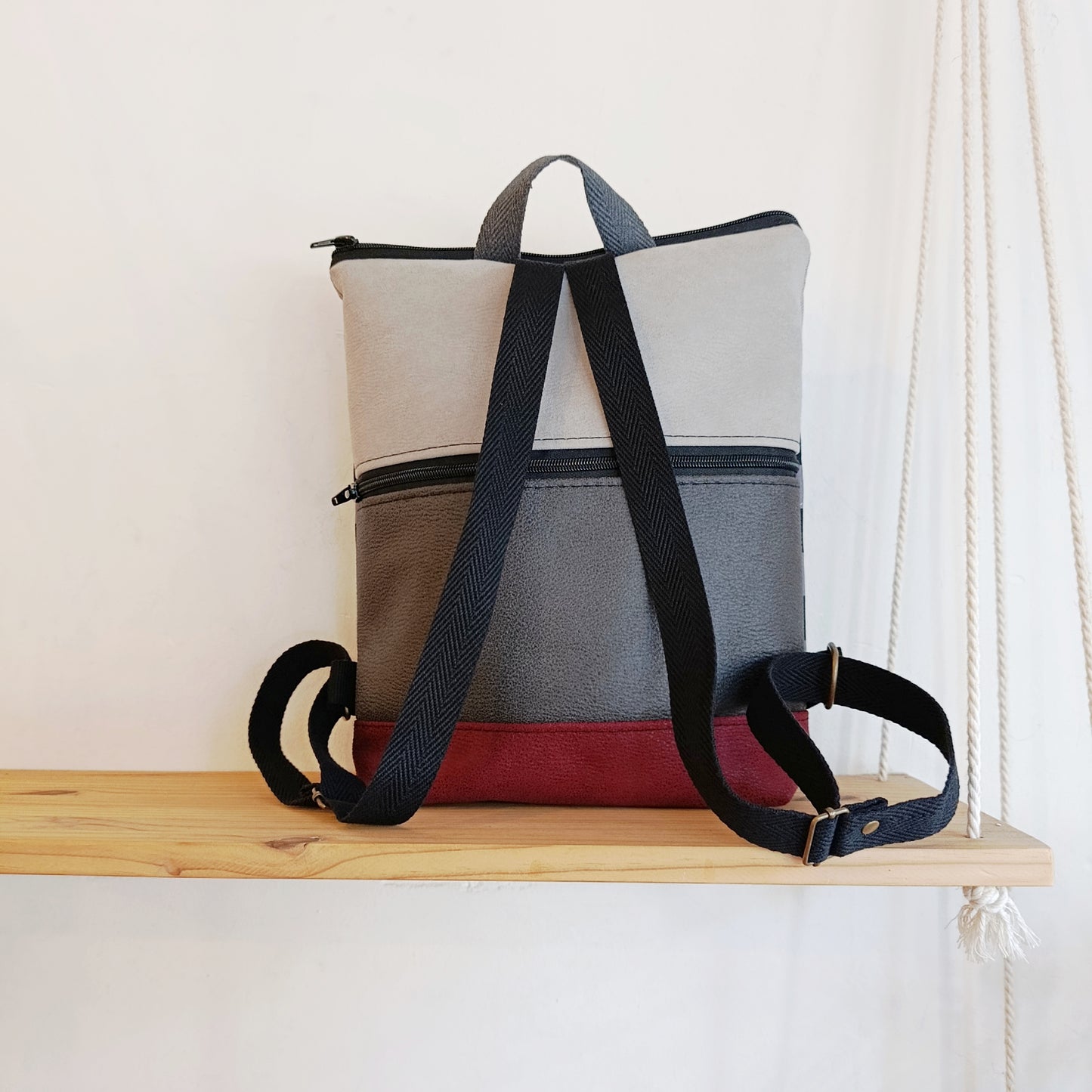 Mochila alta de Rayas gris marengo y negro con granate