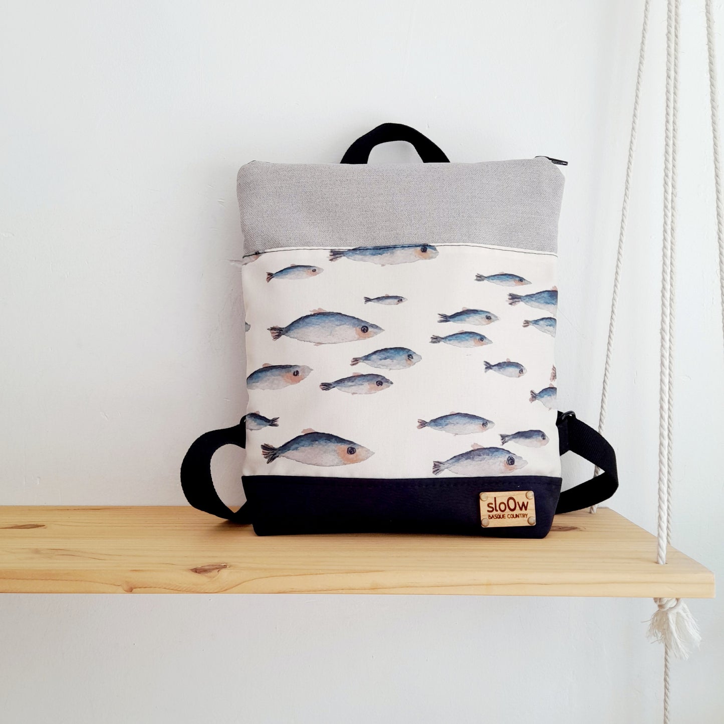 Mochila alta sloOw de Peces con base negra