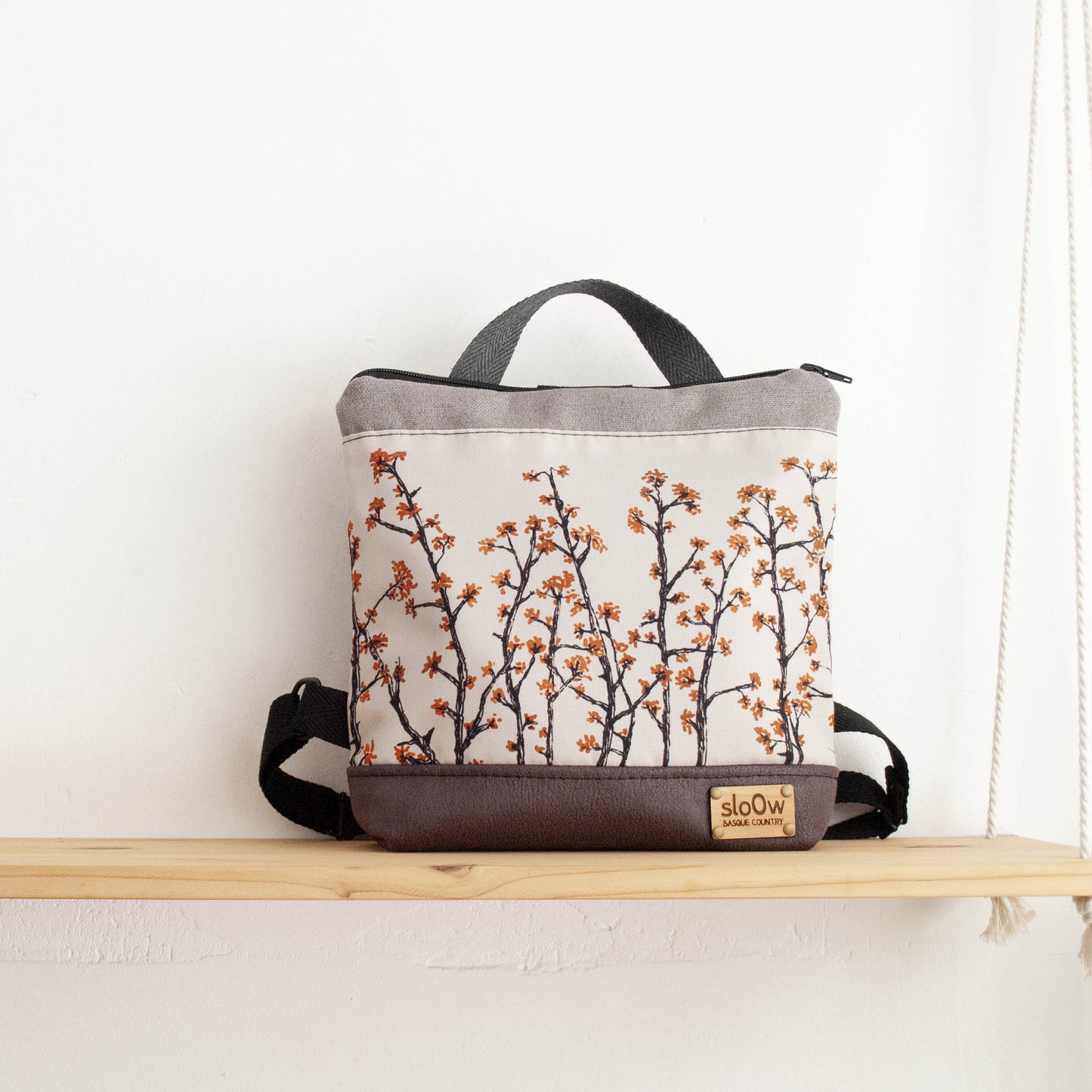 Mochila cuadrada sloOw de Ramas japonesas con morado y gris