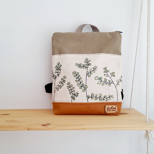Mochila alta sloOw. Helechos con kaki y camel